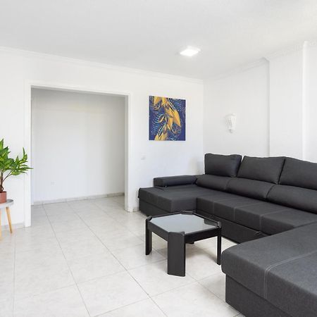 Classbnb - Three Spacious Apartments 150M From The Las Americas Promenade Arona  Dış mekan fotoğraf