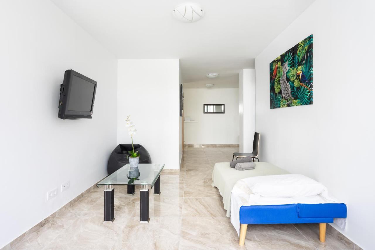 Classbnb - Three Spacious Apartments 150M From The Las Americas Promenade Arona  Dış mekan fotoğraf